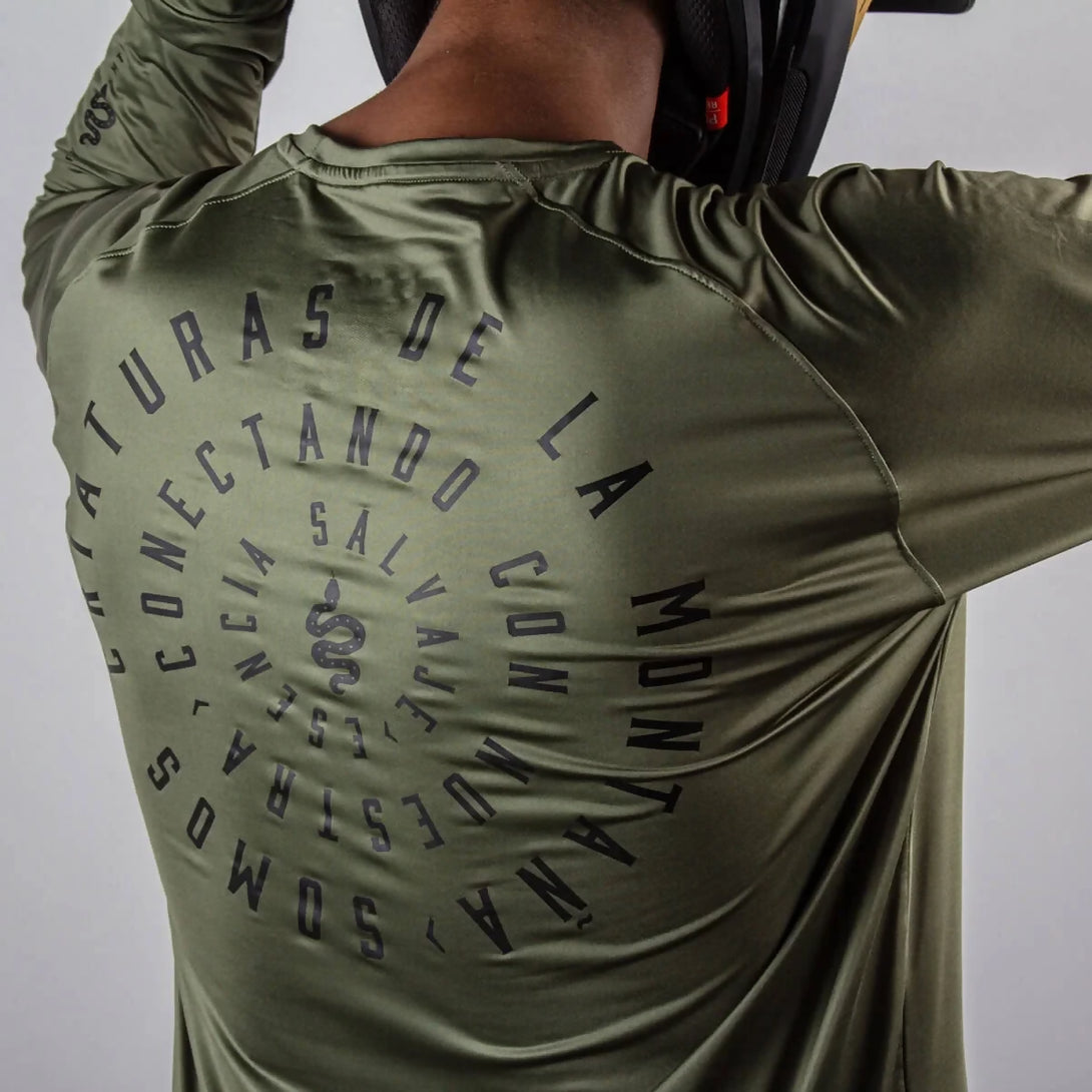 JERSEY-SALVAJE-VERDE-MILITAR-11